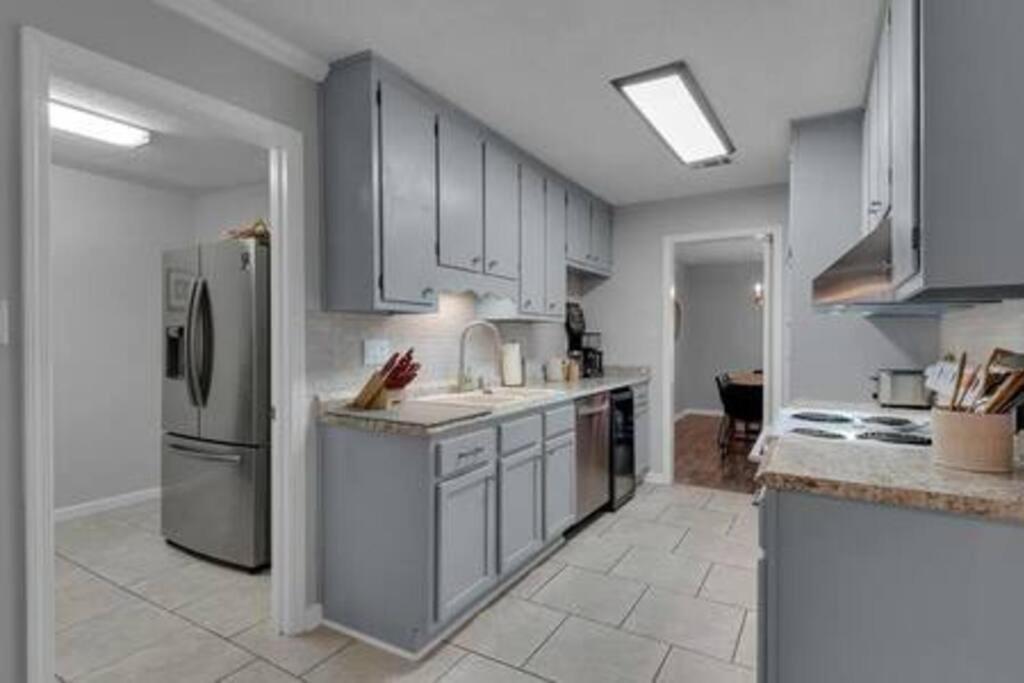 Quiet Relaxing Home - Close To Downtown & Beach 4Br-2Bt Pensacola Esterno foto