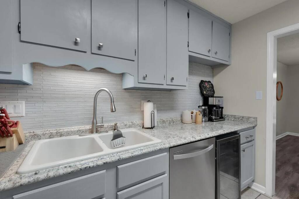 Quiet Relaxing Home - Close To Downtown & Beach 4Br-2Bt Pensacola Esterno foto