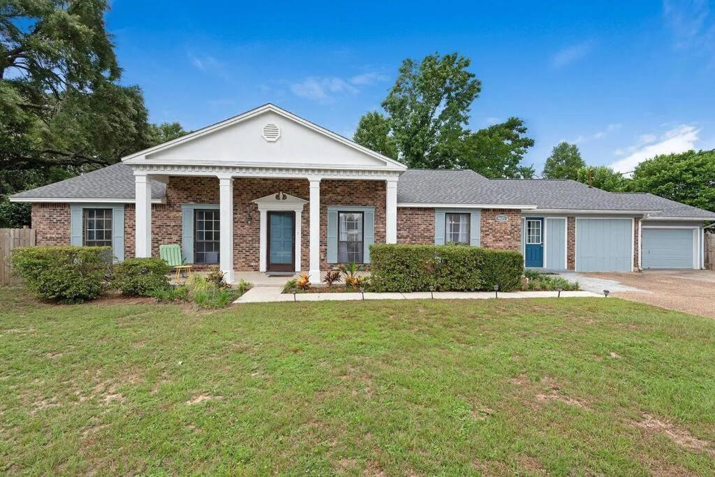 Quiet Relaxing Home - Close To Downtown & Beach 4Br-2Bt Pensacola Esterno foto