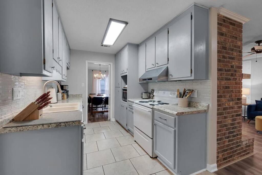 Quiet Relaxing Home - Close To Downtown & Beach 4Br-2Bt Pensacola Esterno foto