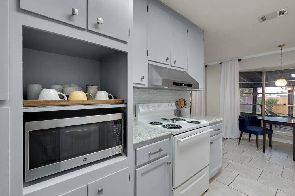 Quiet Relaxing Home - Close To Downtown & Beach 4Br-2Bt Pensacola Esterno foto